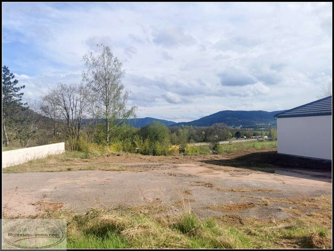 Terrain à SAINT-NABORD