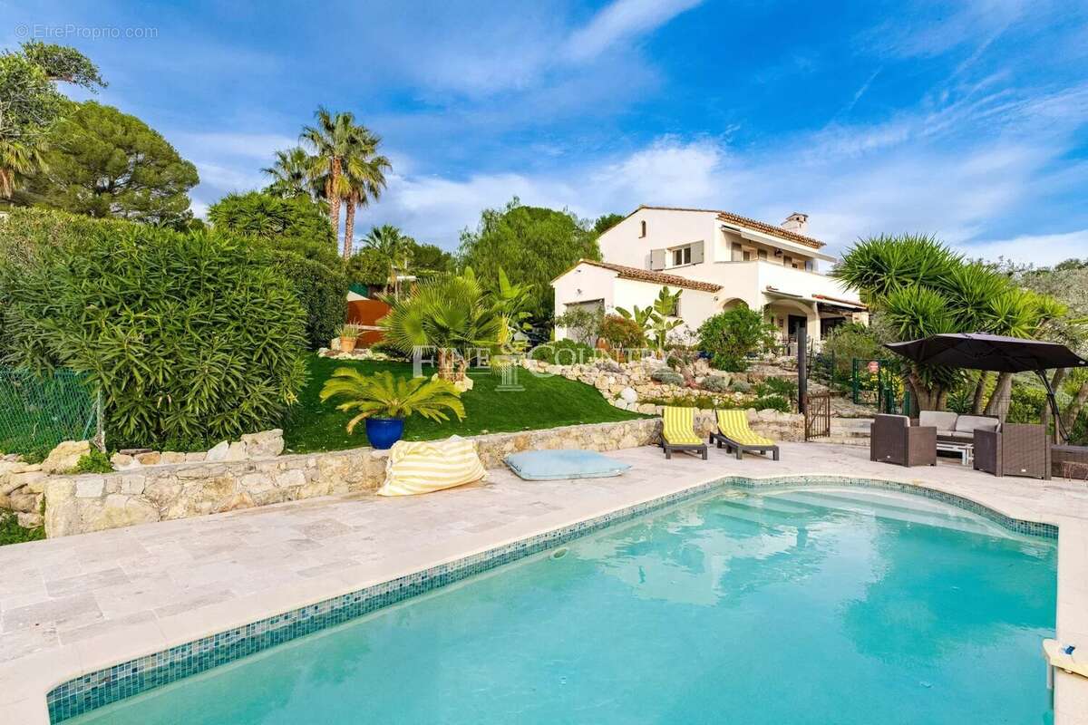 Maison à MOUGINS