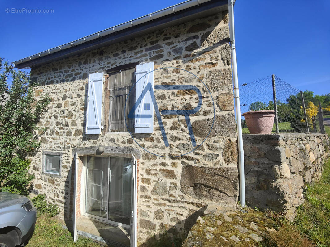 Maison à CHASSAGNES