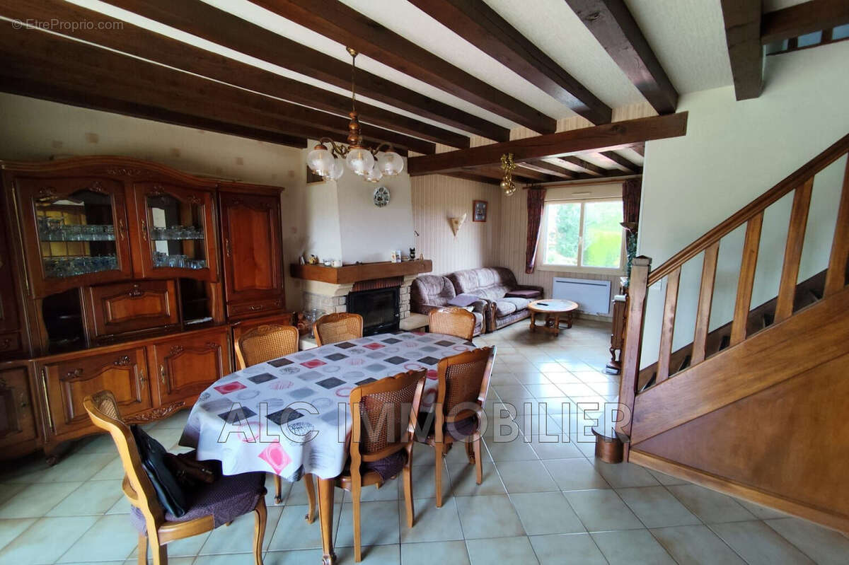 Maison 125 m² à Dangeul  - photo 3