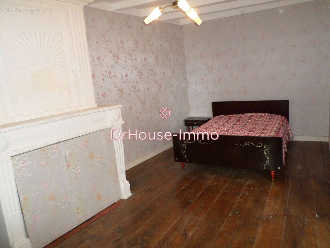 Maison à BARBEZIEUX-SAINT-HILAIRE