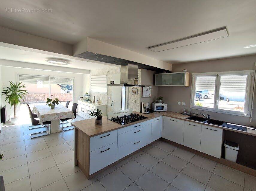 Maison 96 m² à La Prenessaye  - photo 4