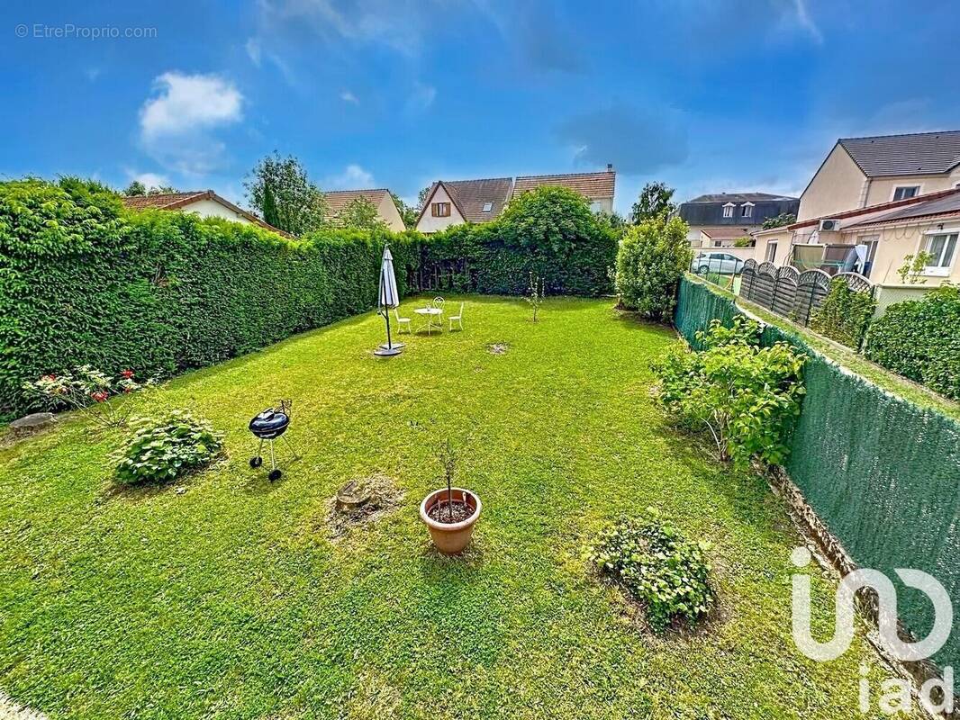 Photo 1 - Maison à RIS-ORANGIS