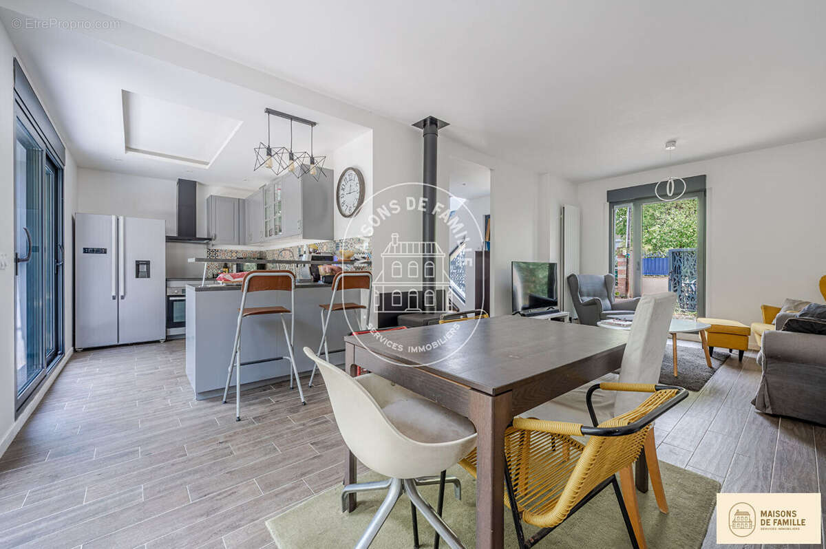 SARTROUVILLE - LA VAUDOIRE - Maison d'architecte de 111 m2 - photo 6