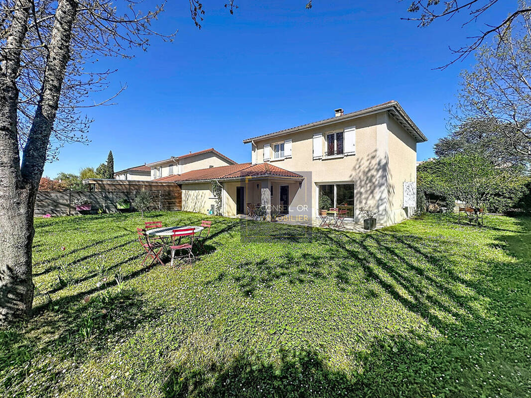 Maison à SAINTE-FOY-LES-LYON