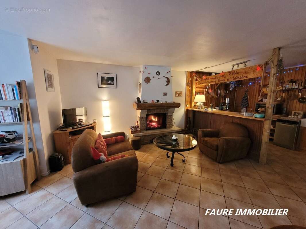 Maison à CREMIEU