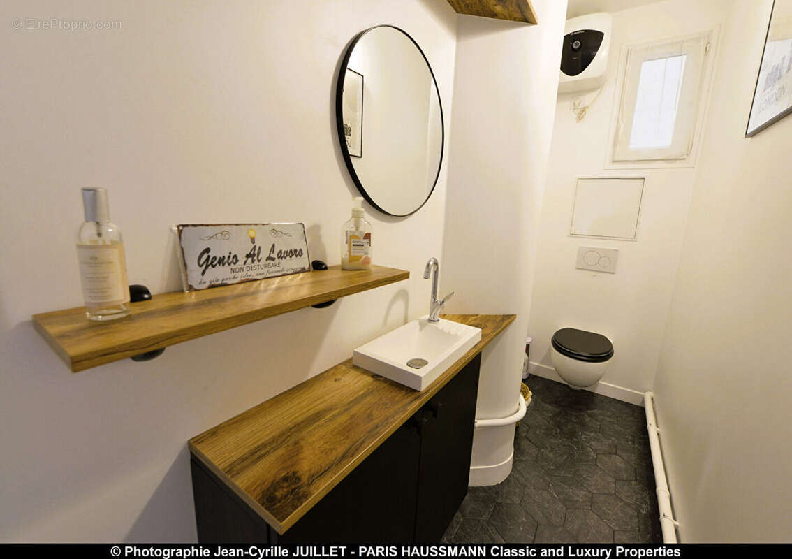 Appartement à PARIS-17E