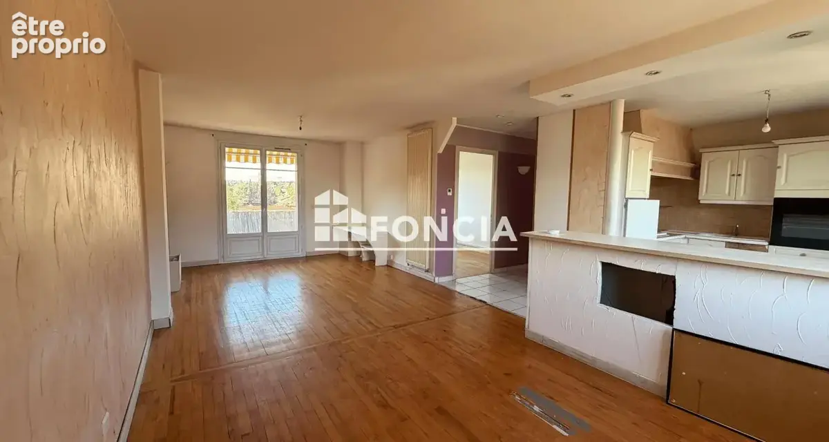 T4 de 80 m2 - La Tour du Pin - photo 1