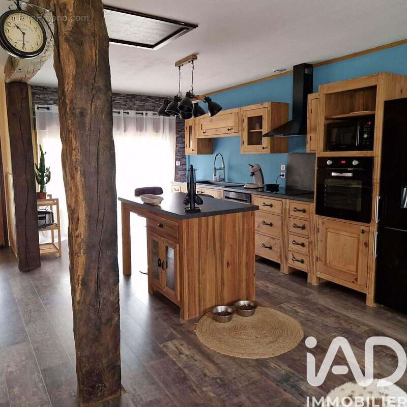 Maison 88 m² à Saint-Prix  - photo 3