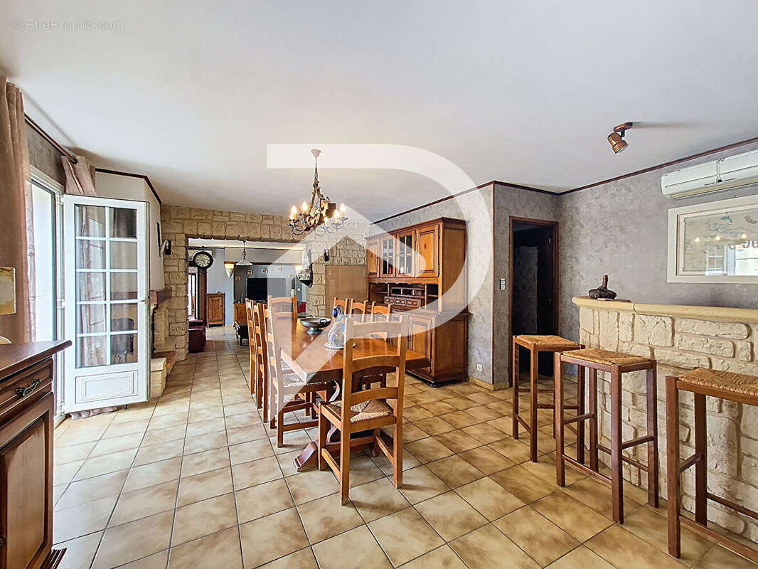 Maison à vendre Malataverne 6 pièce(s) 167 m2 - photo 5