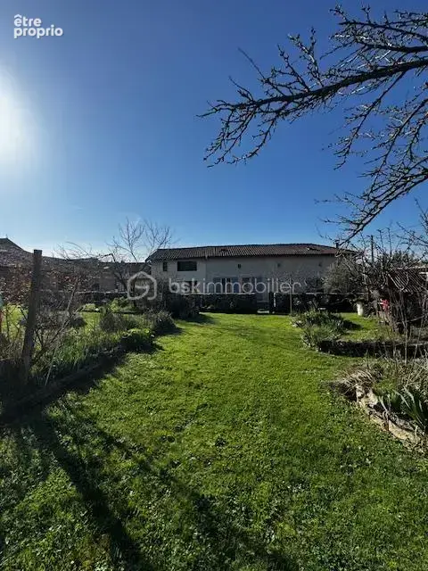 Charmante maison charentaise en pierres – 195 m² habitables – Terrain arboré de 1433 m² avec four à pain - photo 14
