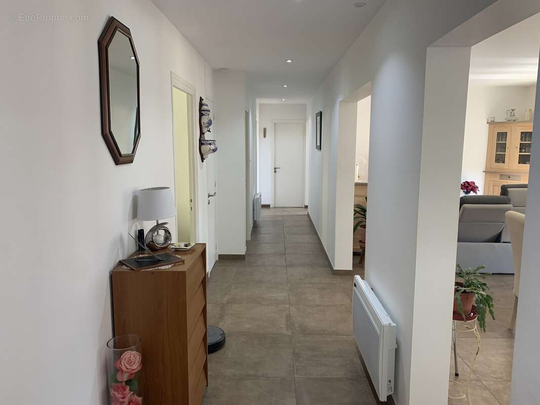 Appartement 226 m² à Ussel  - photo 13