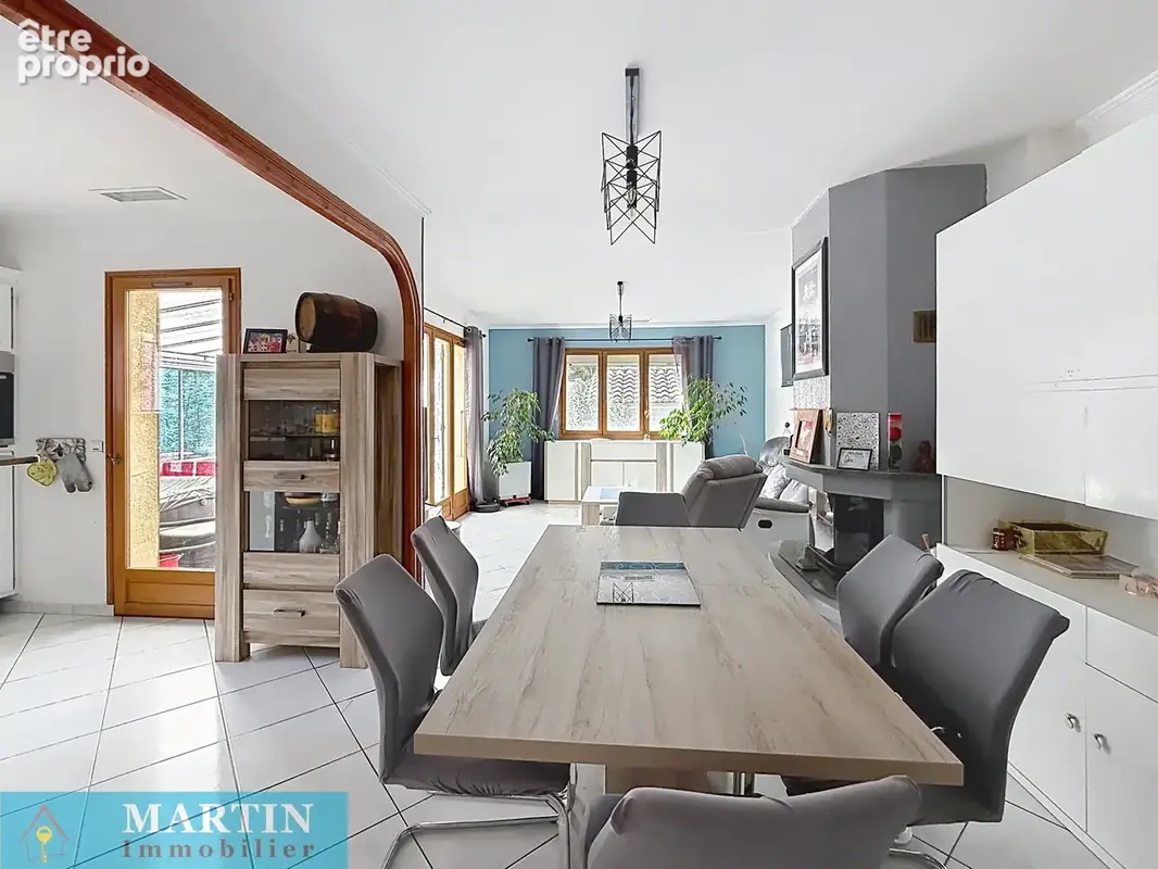 Villa de plain-pied avec piscine et 1,5 hectares de terrain plat et clôturé - photo 8