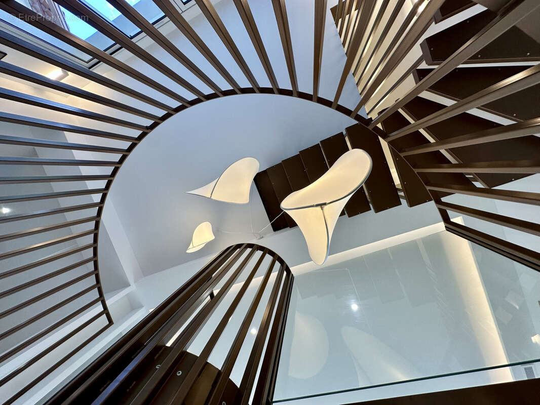 Maison à SAINT-CLEMENT-DE-RIVIERE