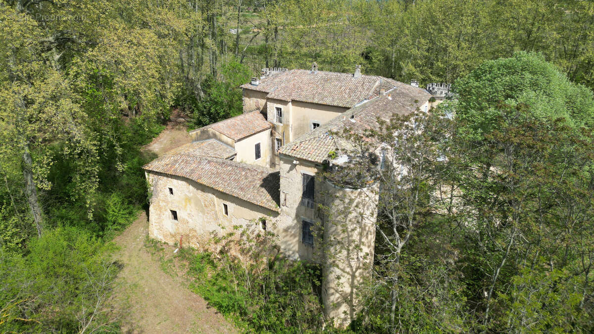 Maison à VENEJAN