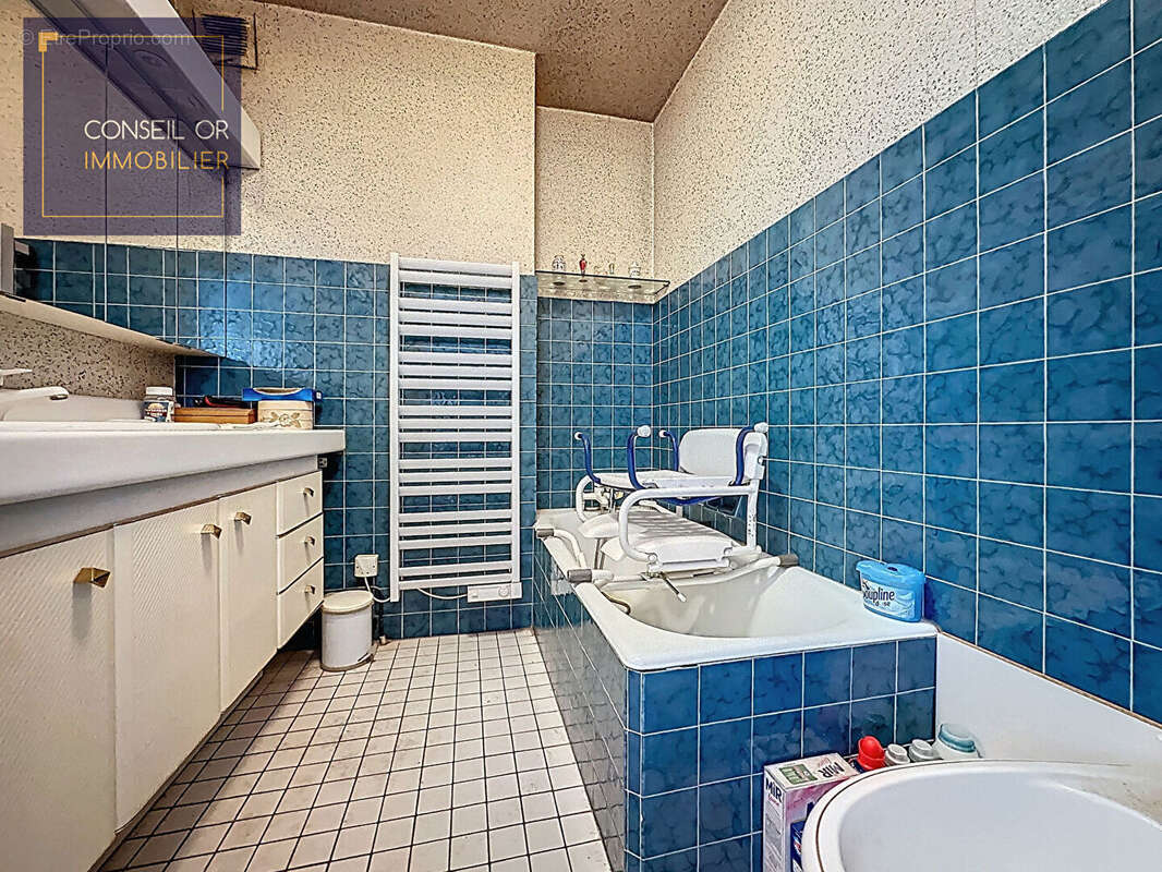 Appartement à SAINT-GENIS-LAVAL