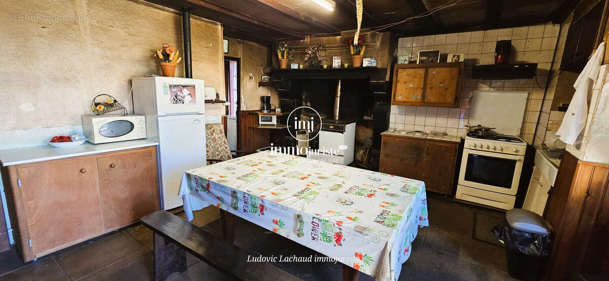 Maison 60 m² à Oradour-Saint-Genest  - photo 6