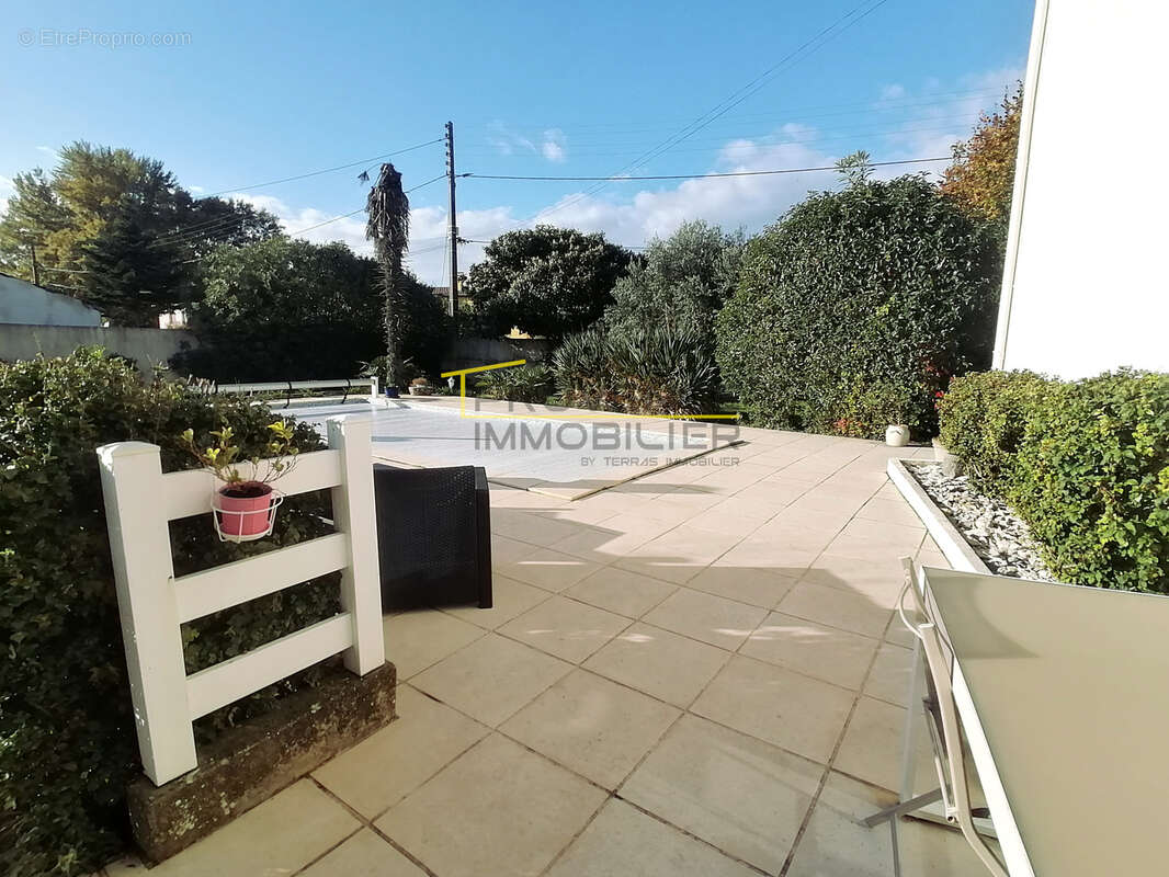 Maison à MONTELIMAR