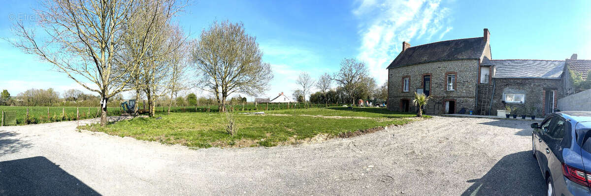 Maison à DERVAL