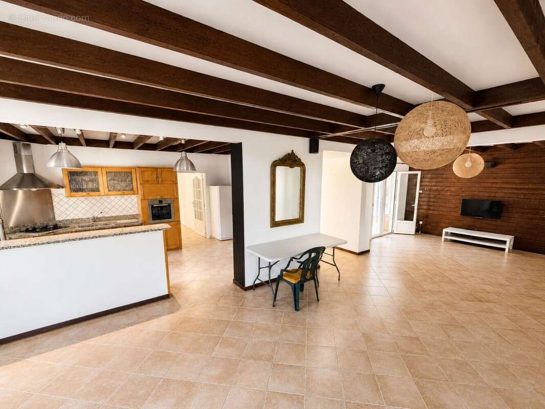 Maison 110 m² à Saint-Andre  - photo 6