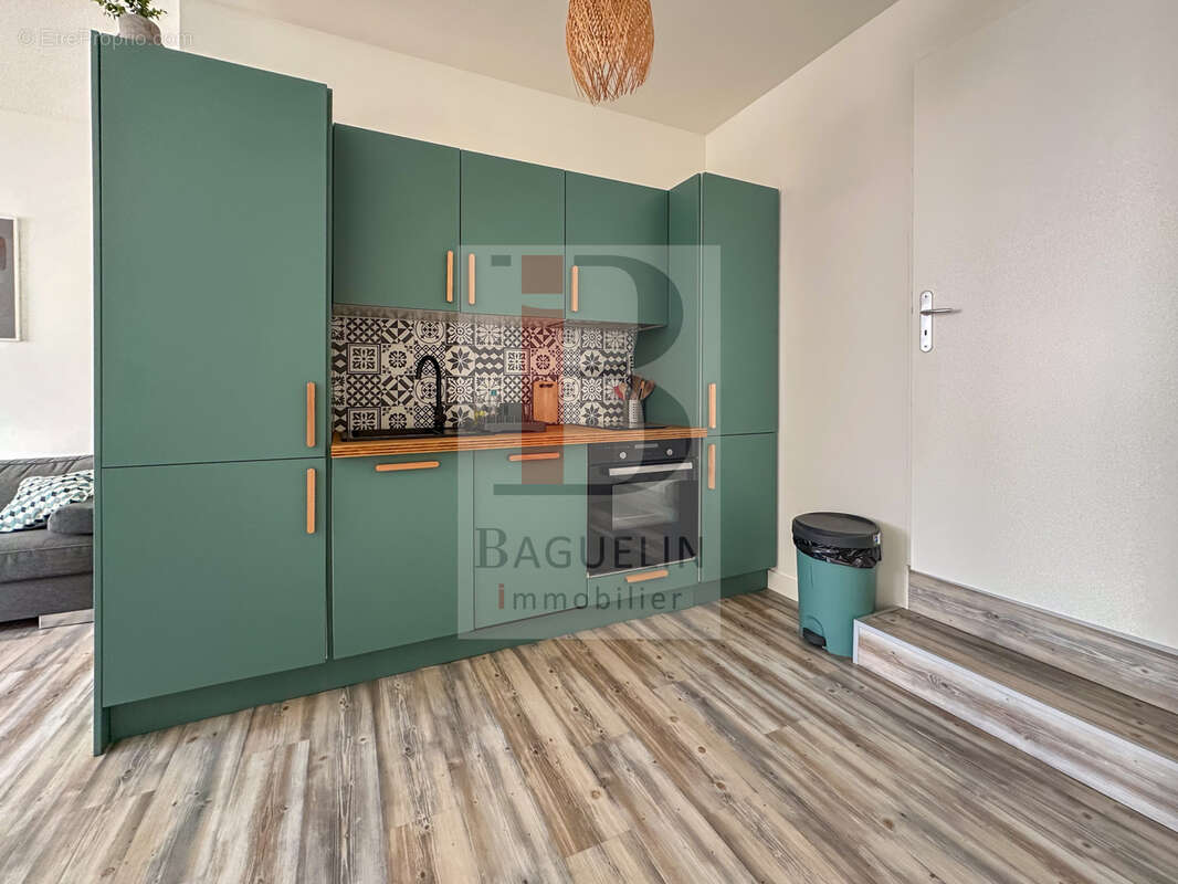 Appartement à FOURAS