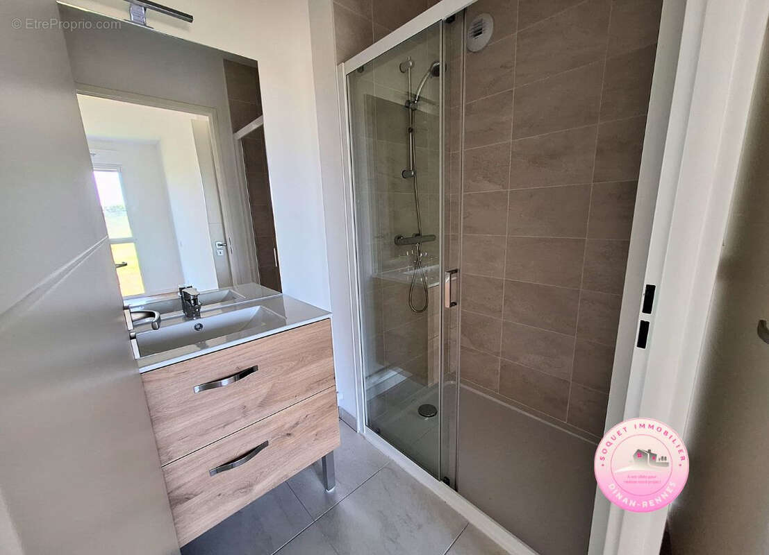 Appartement à LE RHEU