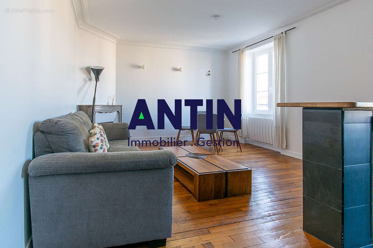 Appartement à LA GARENNE-COLOMBES