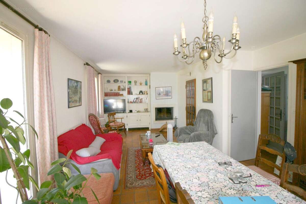 Maison 203 m² à Dole  - photo 4