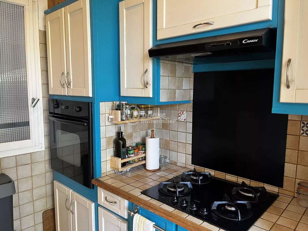 Appartement à MARSEILLE-1E