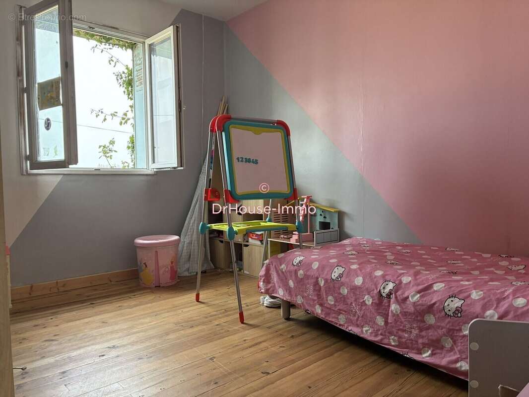 Maison à LIVRON-SUR-DROME