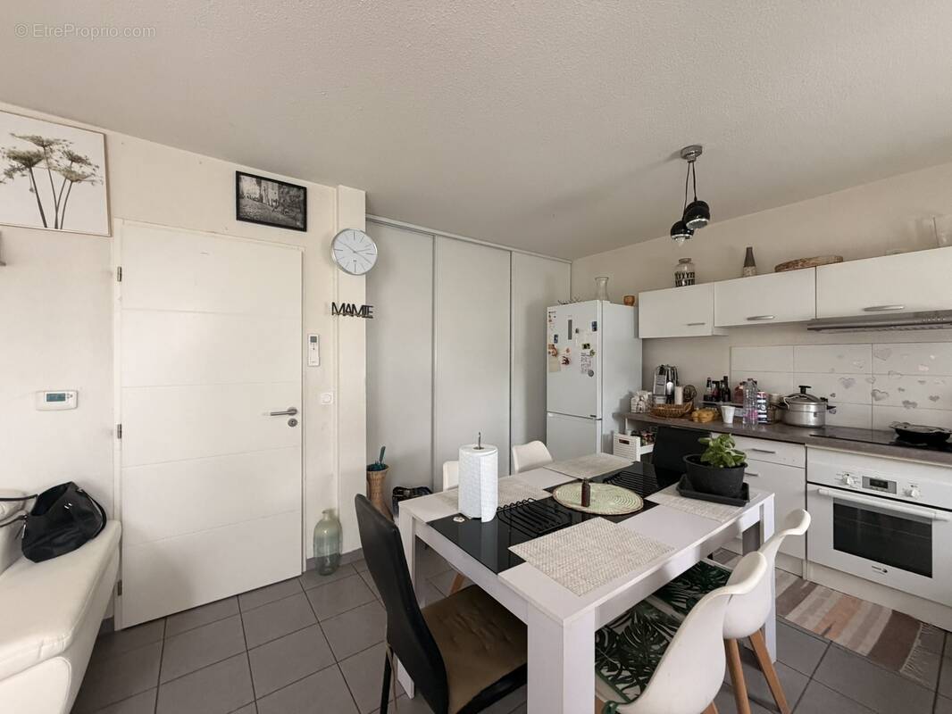 Appartement à LAGRAVE
