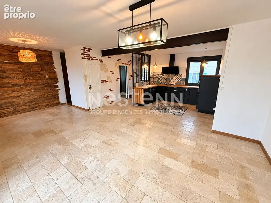 Maison de 68m² à GISORS -  2 chambres - Sous-sol total et combles aménageables - 435m² de terrain avec piscine - photo 3