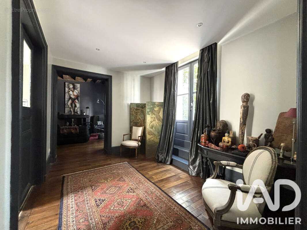 Maison 350 m² à Loches  - photo 5