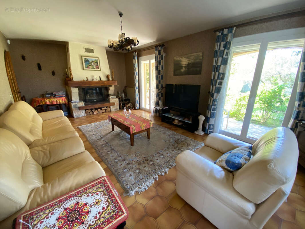 Maison à RODILHAN