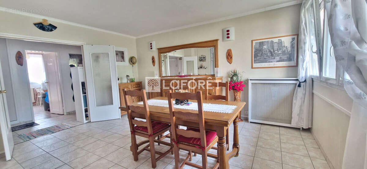Appartement Gonesse 4 pièce(s) 69m2 centre ville GONESSE - photo 3