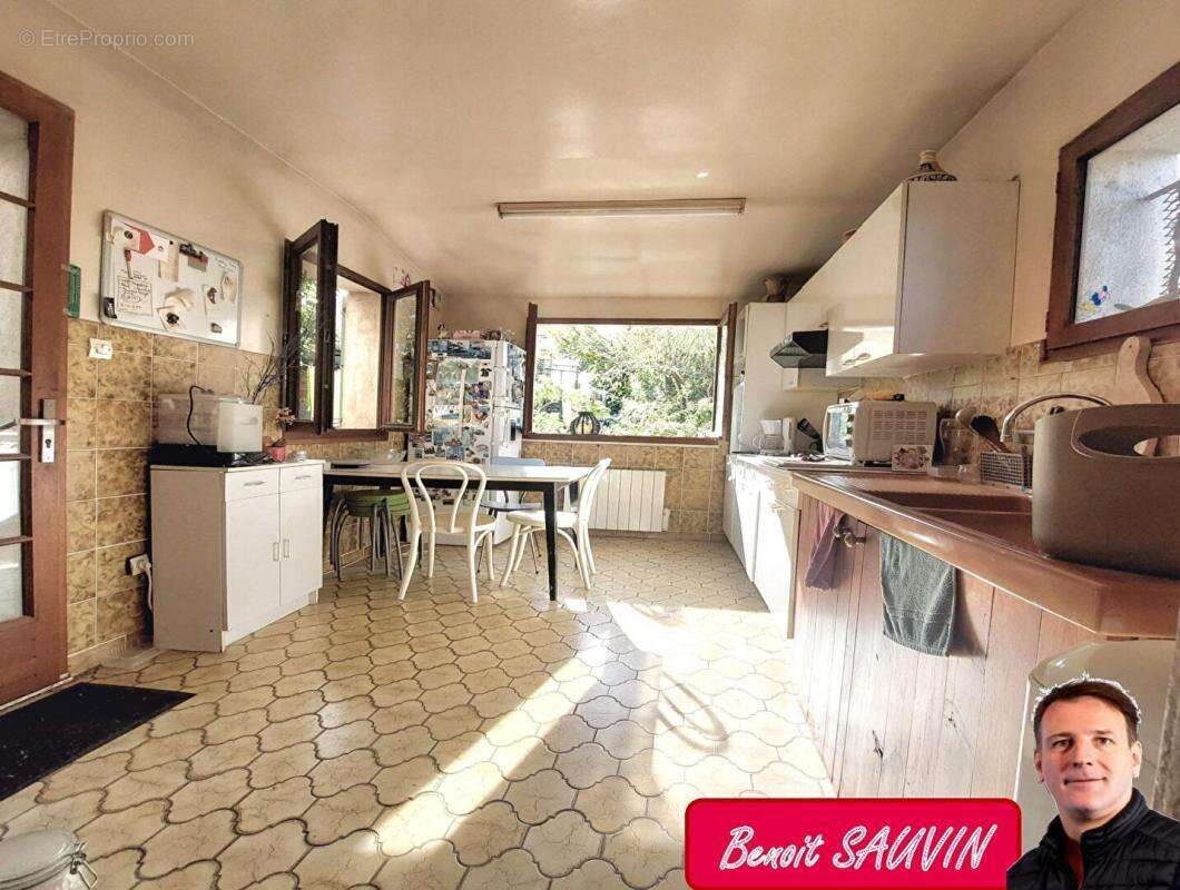 Appartement à MARSEILLE-11E