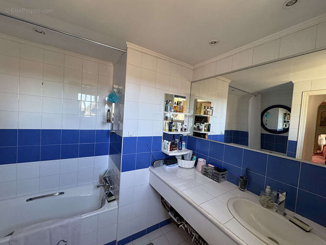 Maison à LES ANGLES