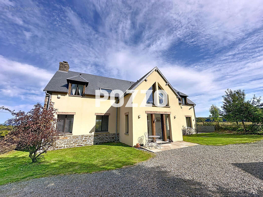 Maison à REFFUVEILLE