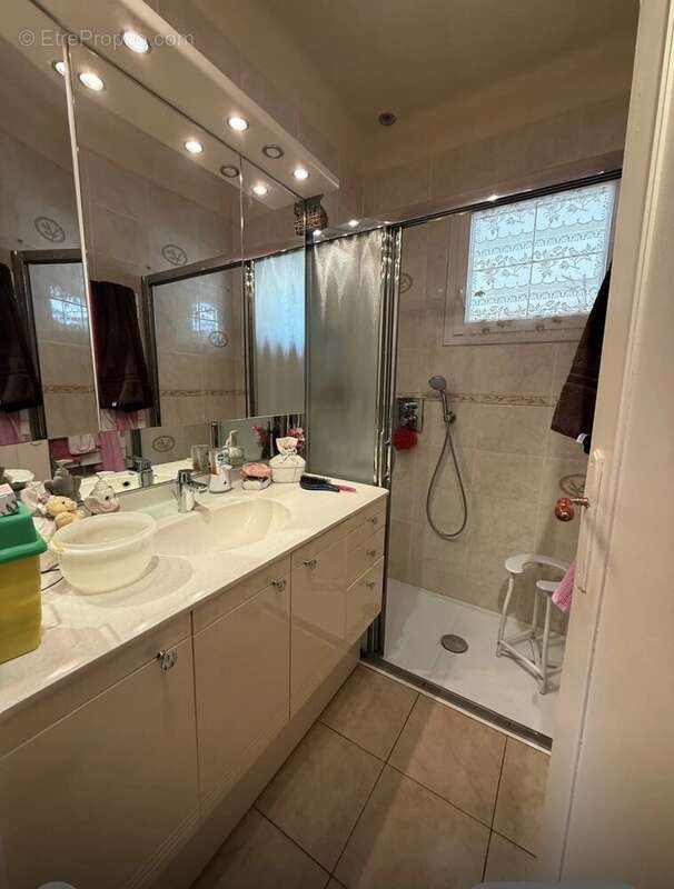 Maison à LES CLAYES-SOUS-BOIS