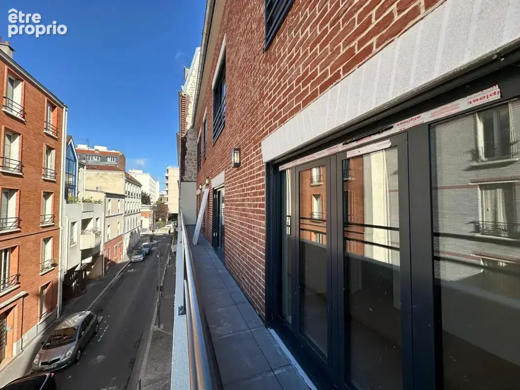 Saint-Ouen – Spacieux T4 familial rénové avec prestations premiums - photo 8