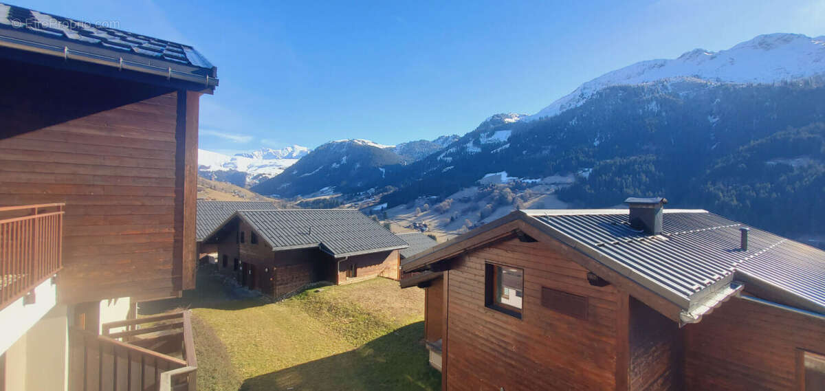 Appartement à HAUTELUCE