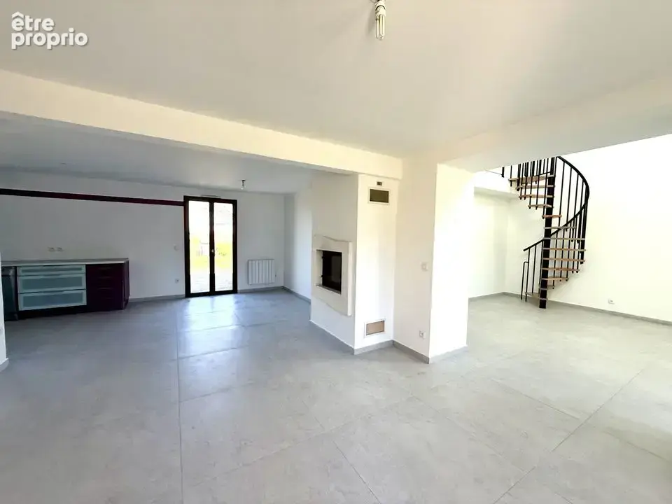 Maison moderne, grand terrain avec vue campagne à 5min de - photo 3