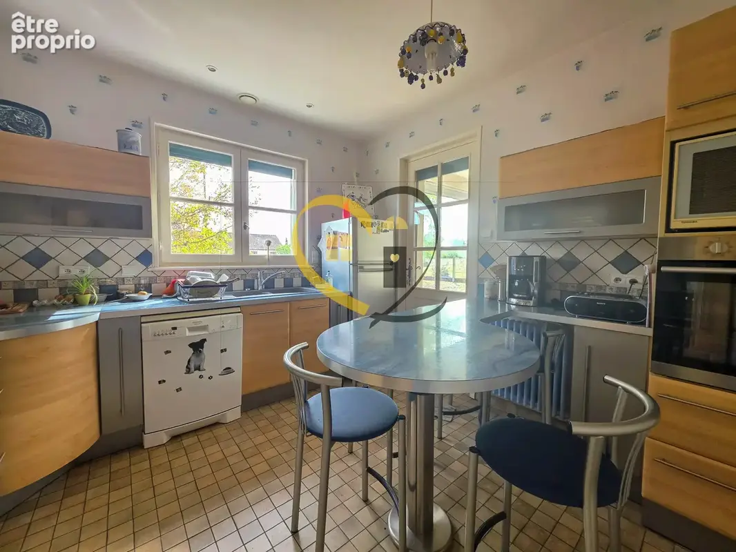 Maison plain-pieds de 148 m² à Trevol - photo 7