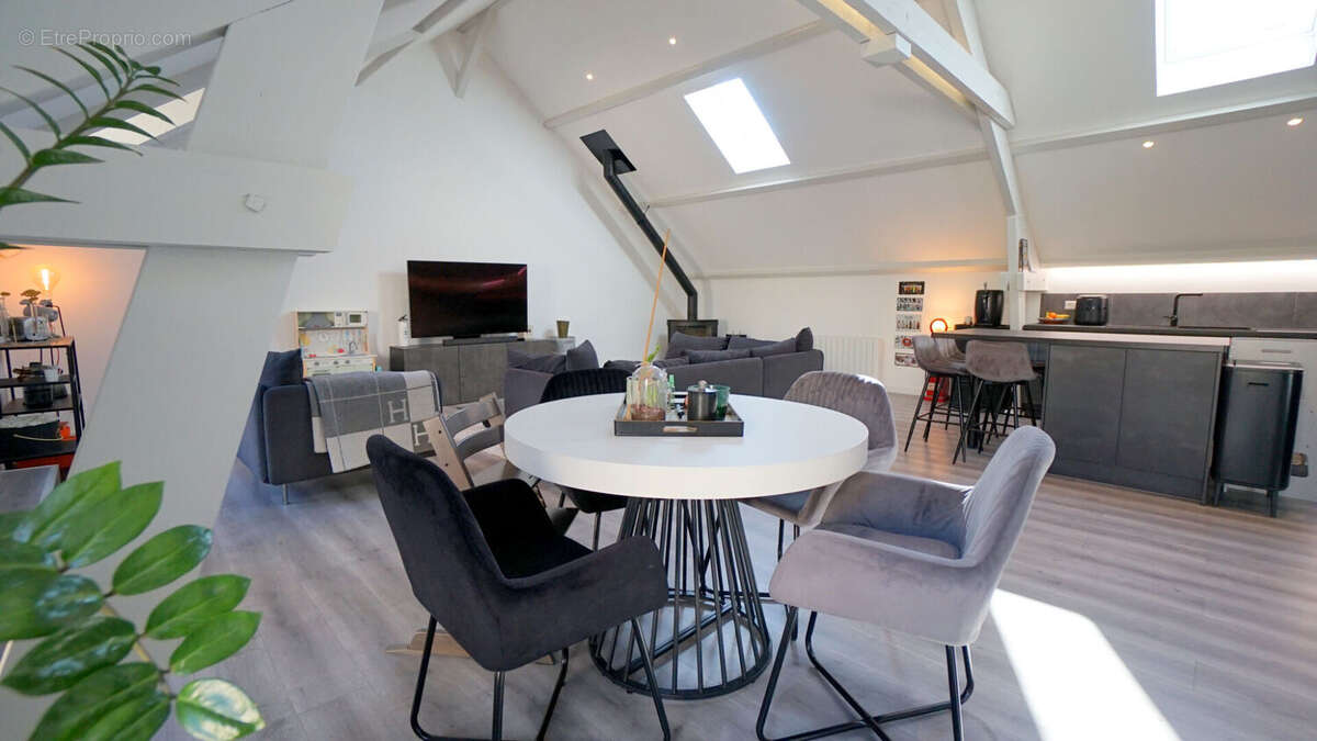 Maison à MEZY-SUR-SEINE