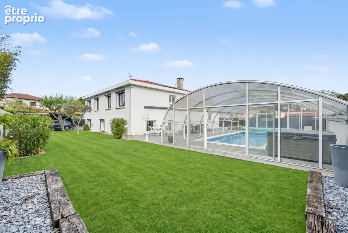 Maison 8 pièces 280 m² à vendre à Saint-Jean (31240) - photo 3