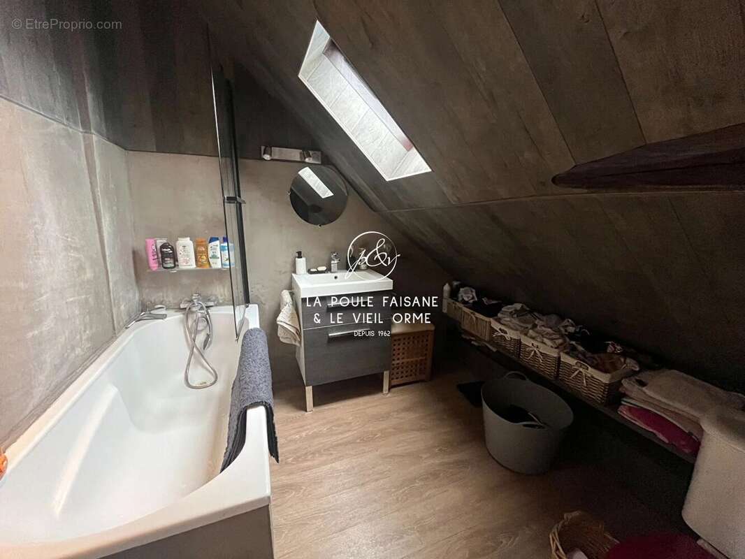 Maison à CONDE-SUR-VESGRE