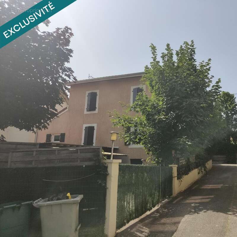 Photo 5 - Maison à ETREMBIERES
