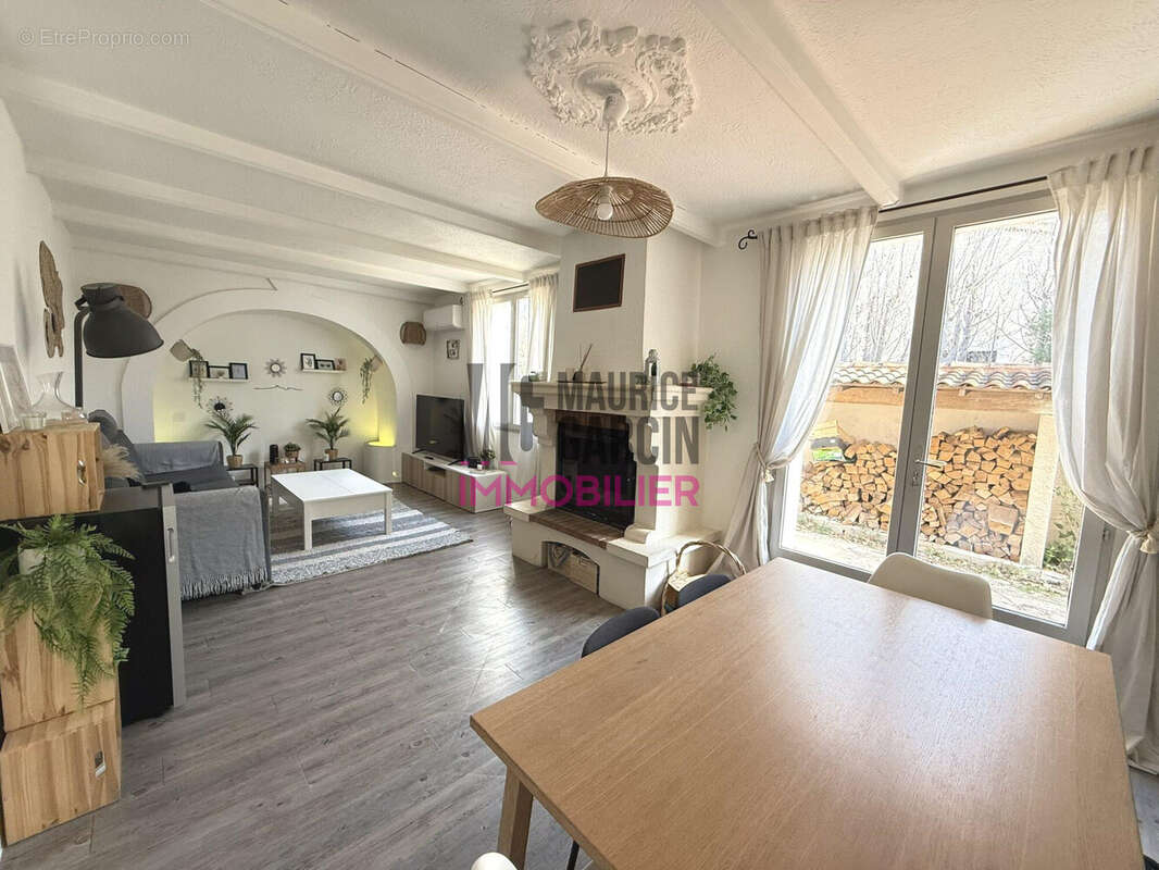 Maison à MORIERES-LES-AVIGNON