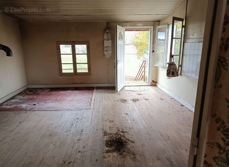 Maison à VILLENEUVE-DE-MARSAN