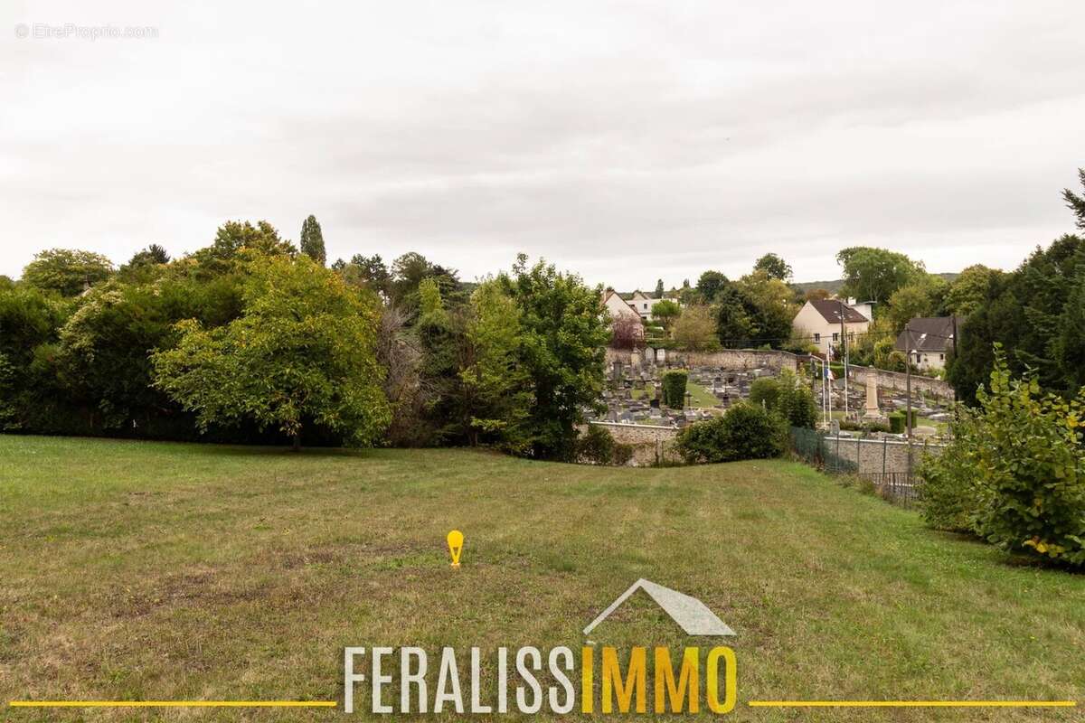 Terrain à VAUX-SUR-SEINE